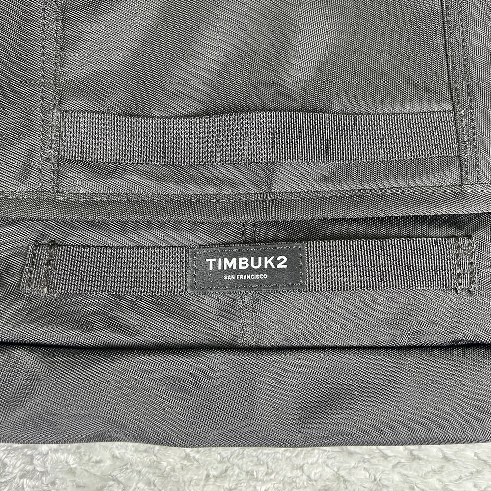 Timbuk2 Catapult Sling Bag Black Laptop Crossbody Commuter Travel OS - Picture 2 of 11